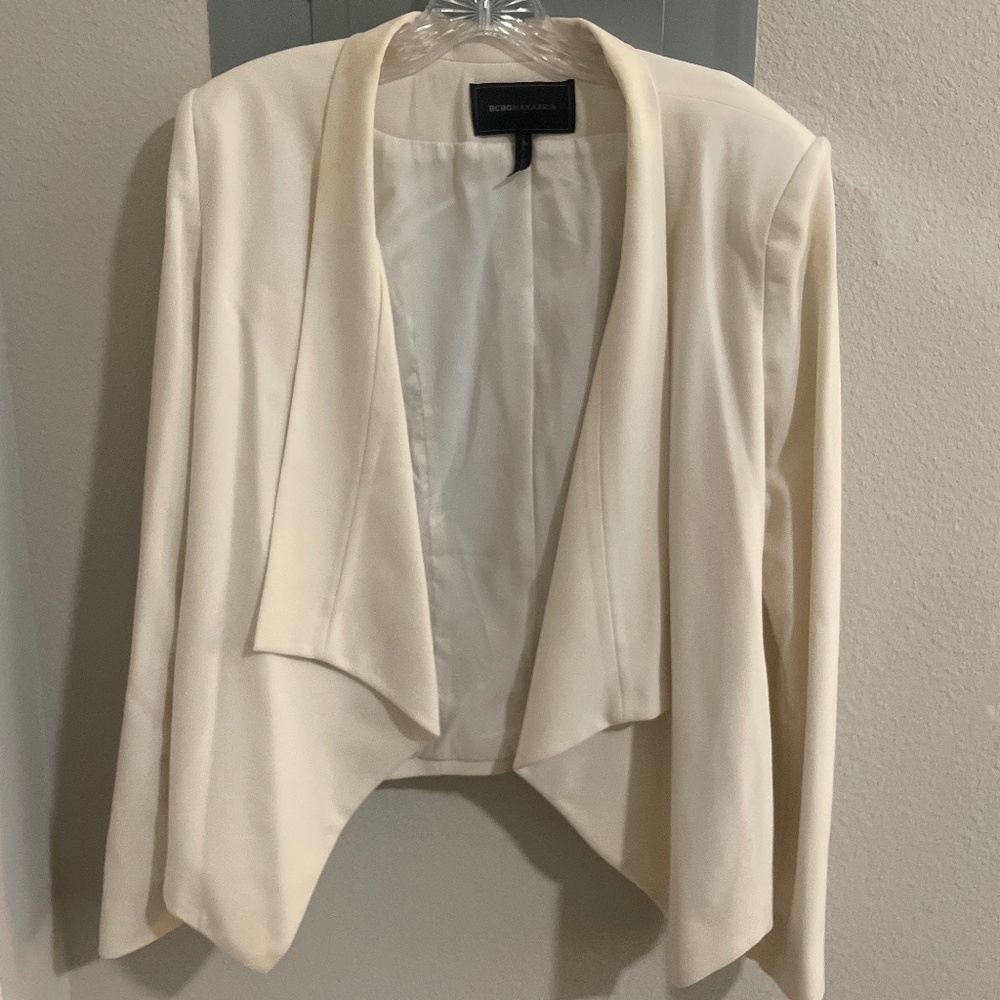 BCBG MAX AZRIA Cream Open Blazer Size M